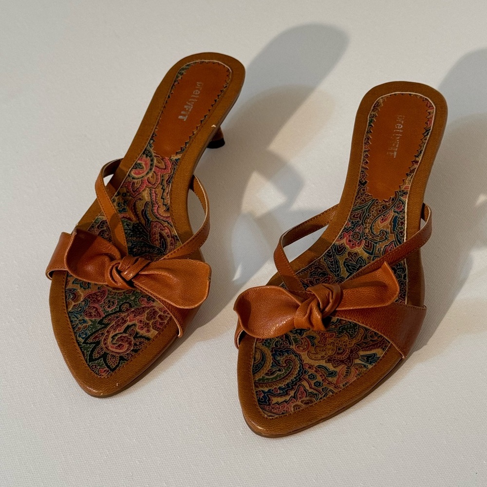 PrettyFIT Kitten Heel Sandals